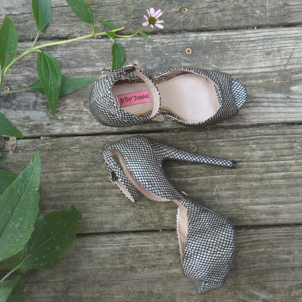 Betsey Johnson Platform Stilleto